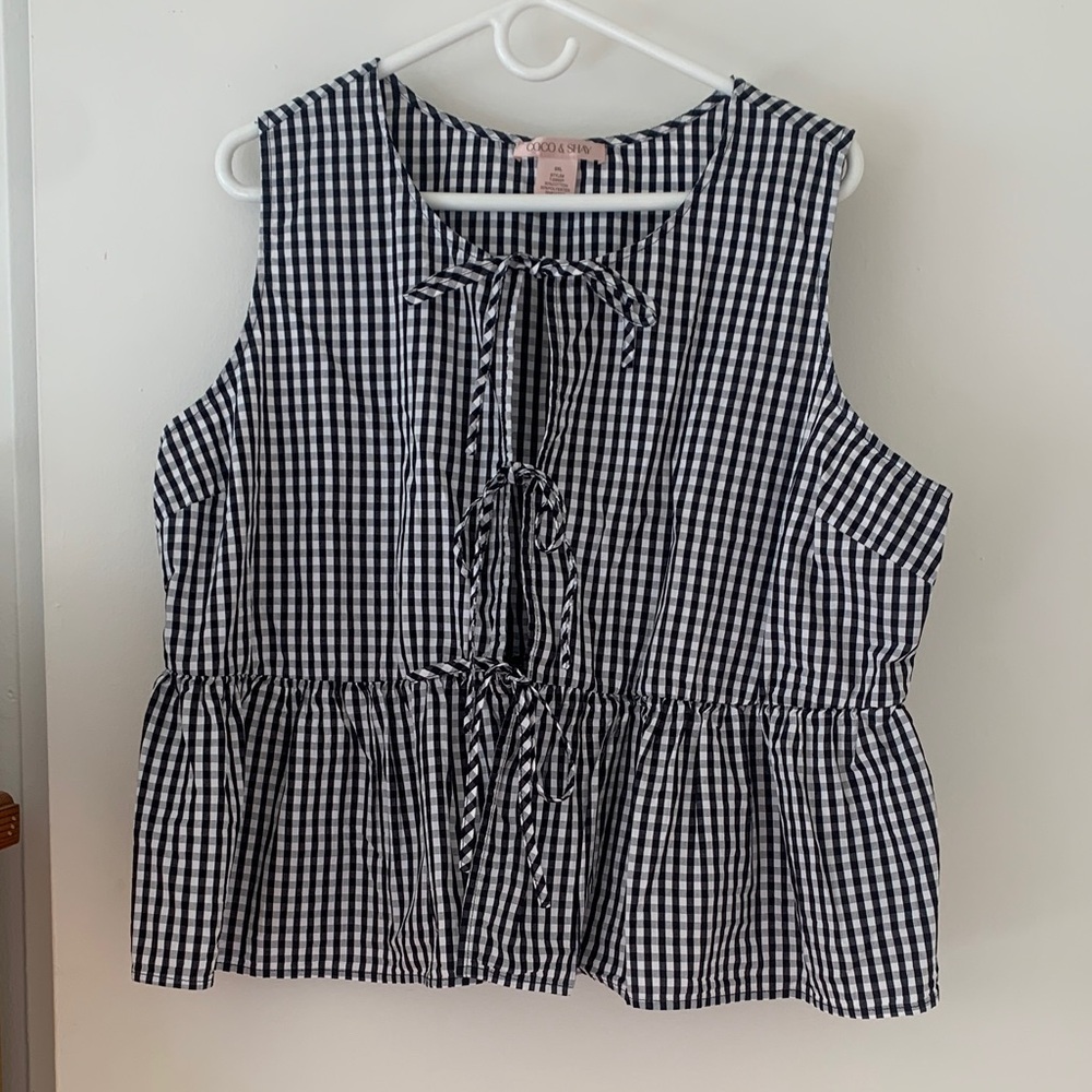 Black and White Gingham Sleeveless Blouse
